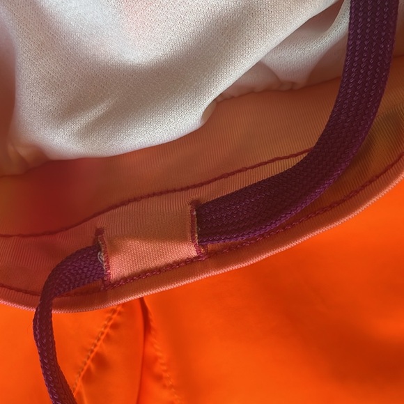 Nike Dri Fit girls athletic shorts; size XL - Picture 8 of 11